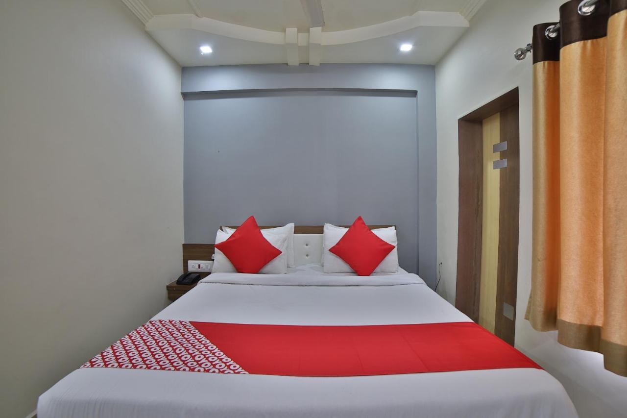 Hotel Loyal Residency Jamnagar Exterior photo